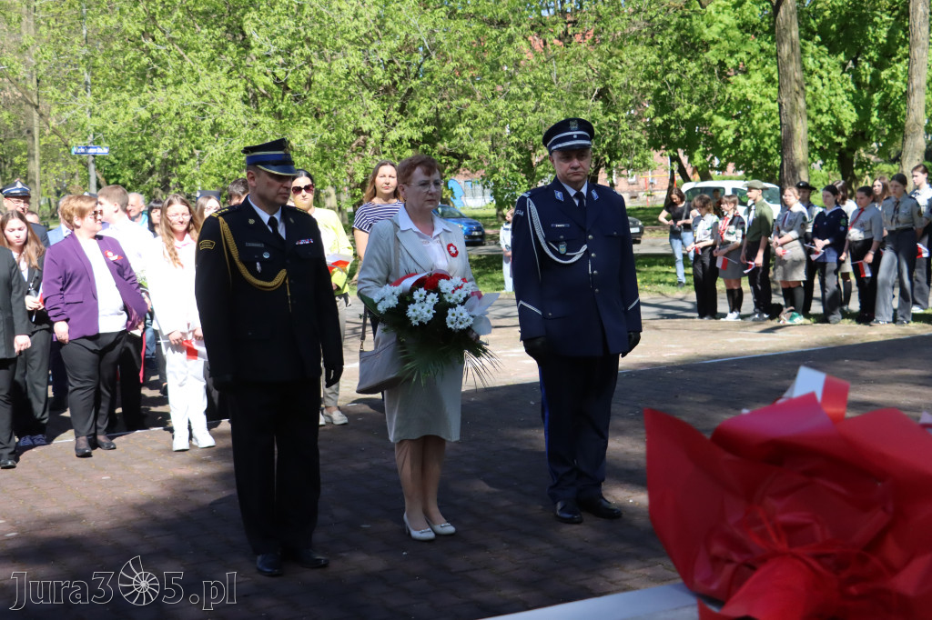 Fotorelacja Zawiercie: 235. rocznica uchwalenia Konstytucji 3 Maja