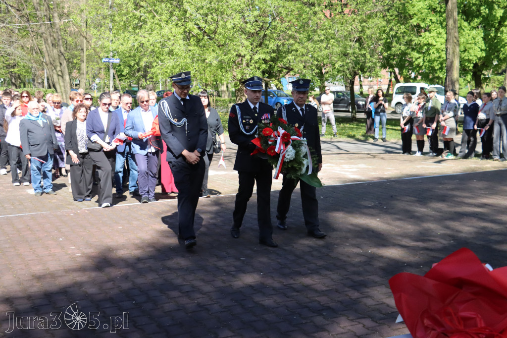Fotorelacja Zawiercie: 235. rocznica uchwalenia Konstytucji 3 Maja