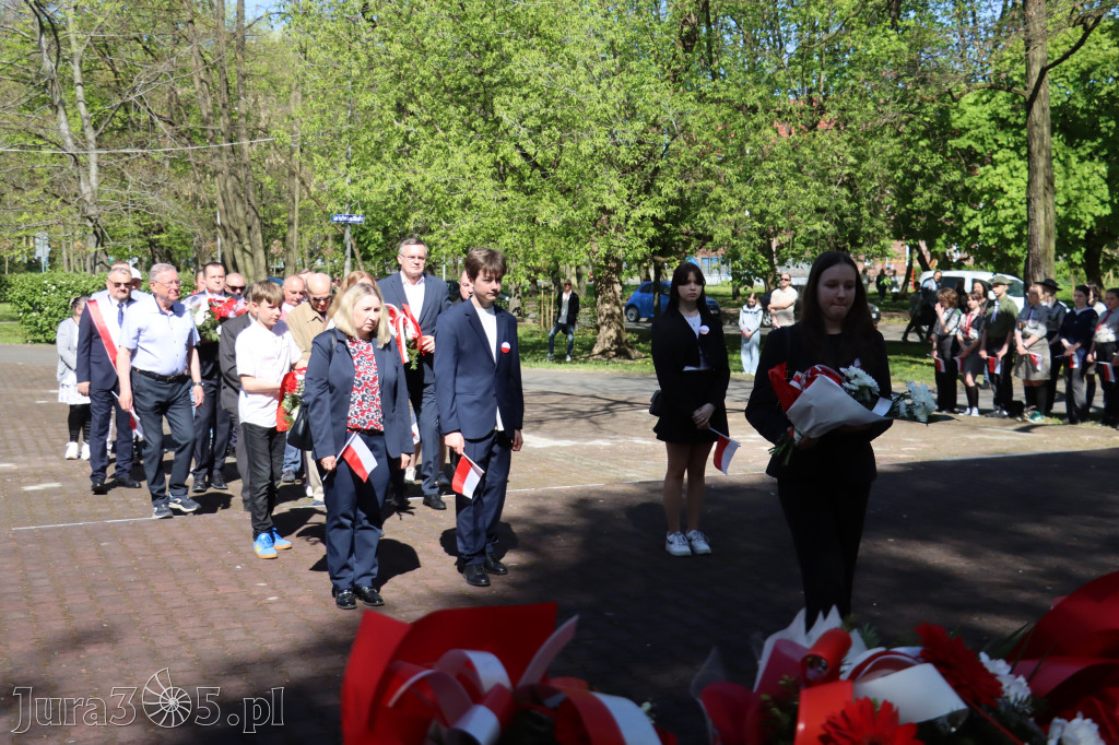 Fotorelacja Zawiercie: 235. rocznica uchwalenia Konstytucji 3 Maja
