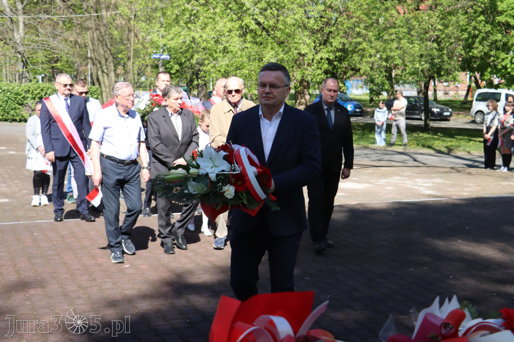 Fotorelacja Zawiercie: 235. rocznica uchwalenia Konstytucji 3 Maja