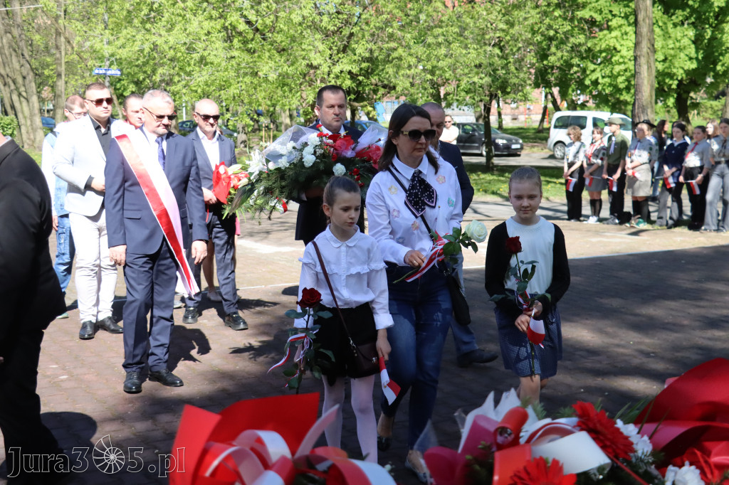 Fotorelacja Zawiercie: 235. rocznica uchwalenia Konstytucji 3 Maja