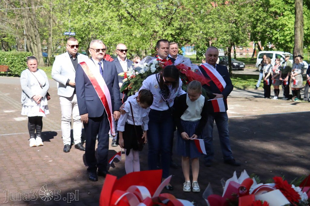 Fotorelacja Zawiercie: 235. rocznica uchwalenia Konstytucji 3 Maja