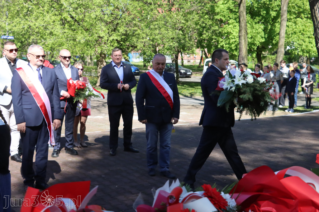 Fotorelacja Zawiercie: 235. rocznica uchwalenia Konstytucji 3 Maja
