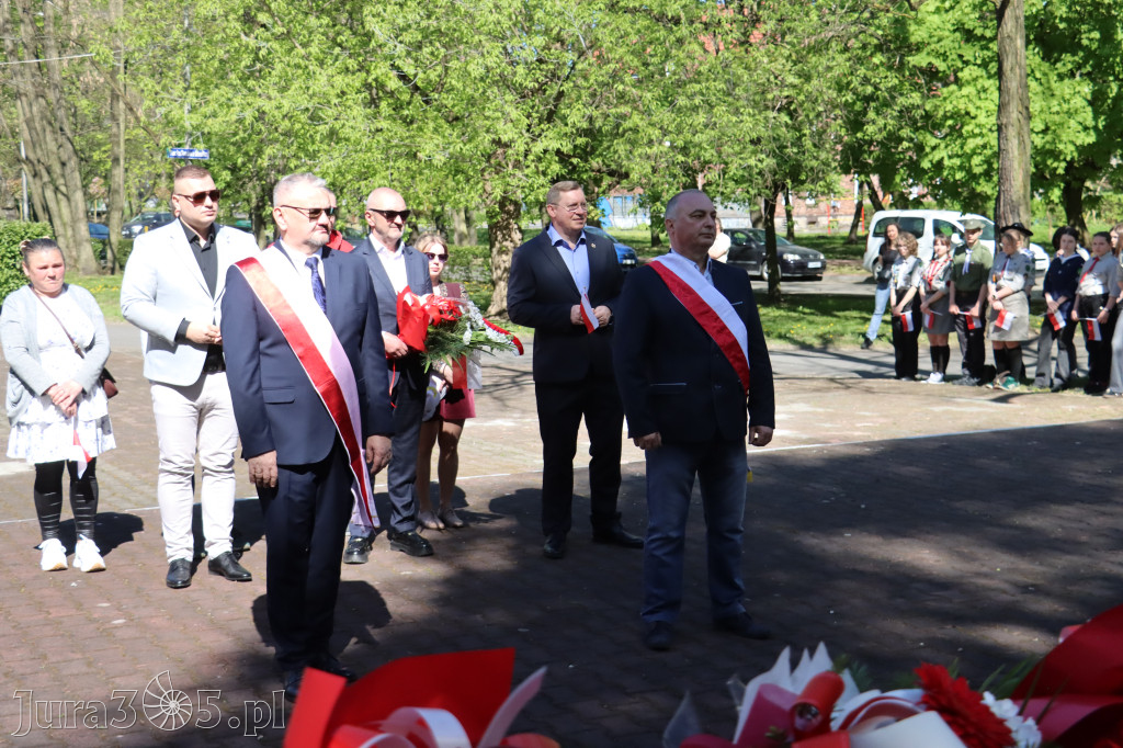 Fotorelacja Zawiercie: 235. rocznica uchwalenia Konstytucji 3 Maja
