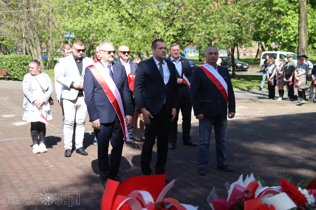 Fotorelacja Zawiercie: 235. rocznica uchwalenia Konstytucji 3 Maja
