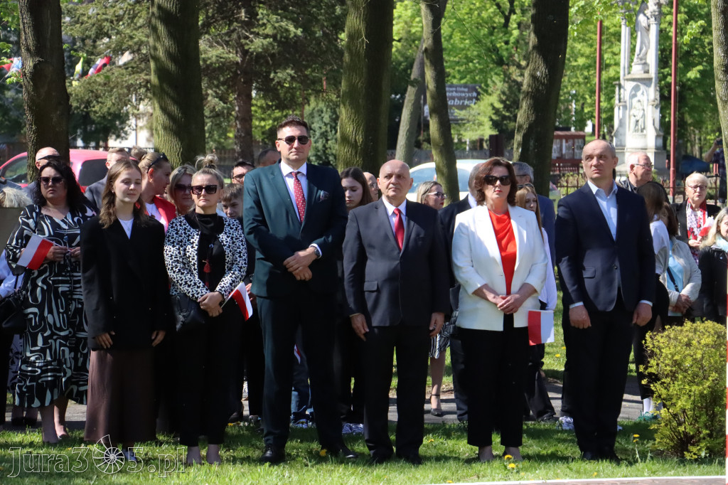 Fotorelacja Zawiercie: 235. rocznica uchwalenia Konstytucji 3 Maja