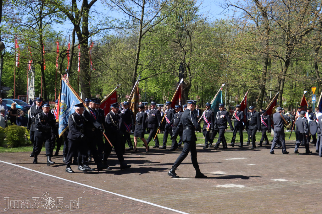 Fotorelacja Zawiercie: 235. rocznica uchwalenia Konstytucji 3 Maja