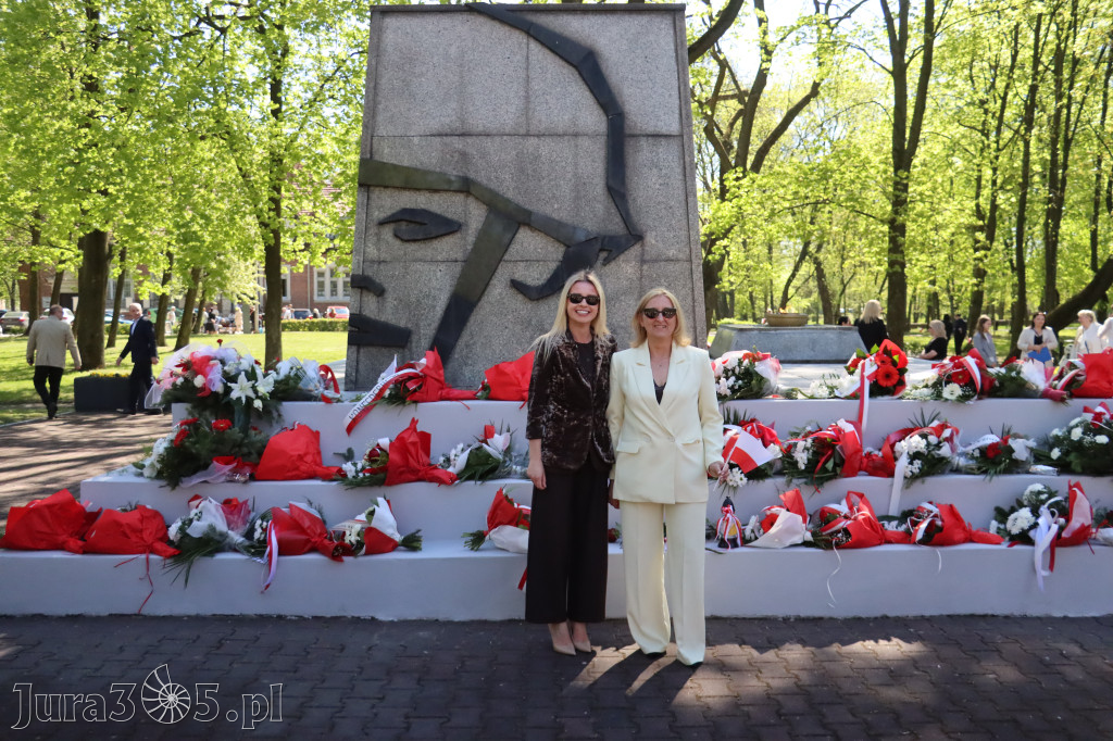 Fotorelacja Zawiercie: 235. rocznica uchwalenia Konstytucji 3 Maja