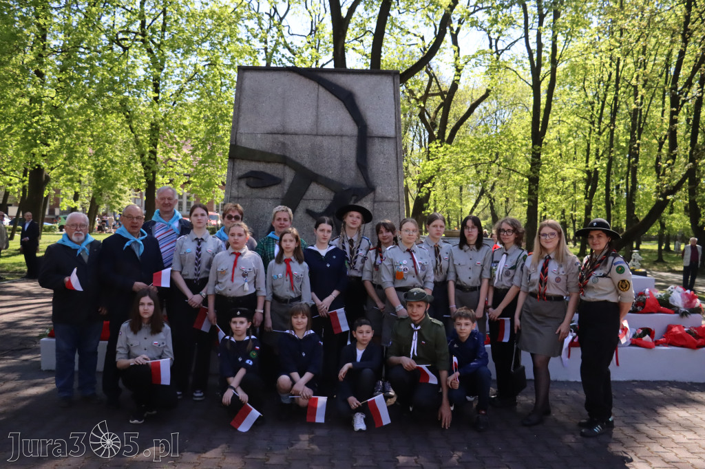 Fotorelacja Zawiercie: 235. rocznica uchwalenia Konstytucji 3 Maja