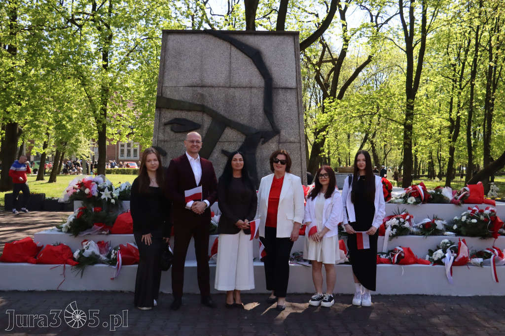 Fotorelacja Zawiercie: 235. rocznica uchwalenia Konstytucji 3 Maja