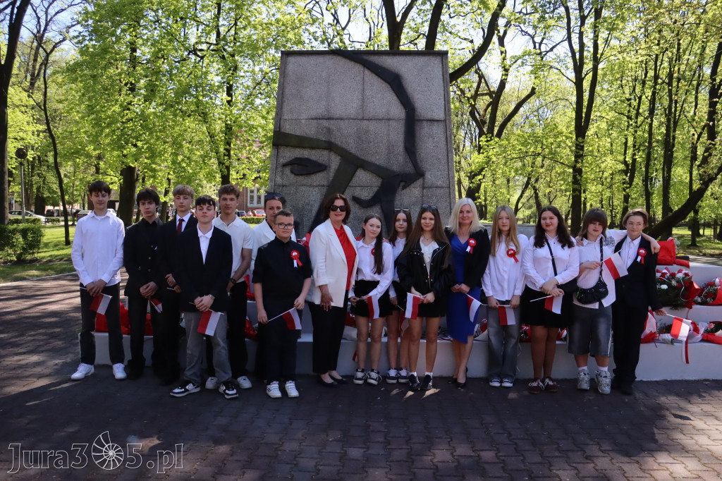 Fotorelacja Zawiercie: 235. rocznica uchwalenia Konstytucji 3 Maja
