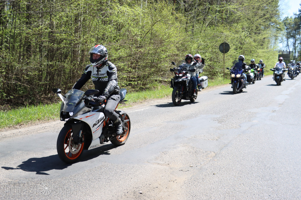Fotorelacja I: IV Motopiknik w Łazach - parada motocykli