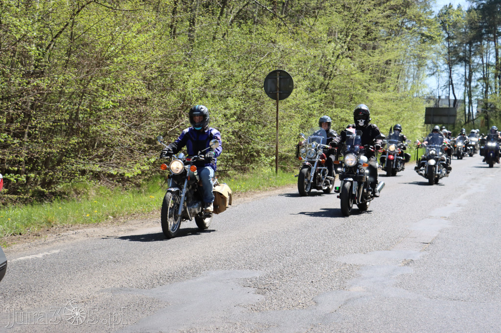 Fotorelacja I: IV Motopiknik w Łazach - parada motocykli