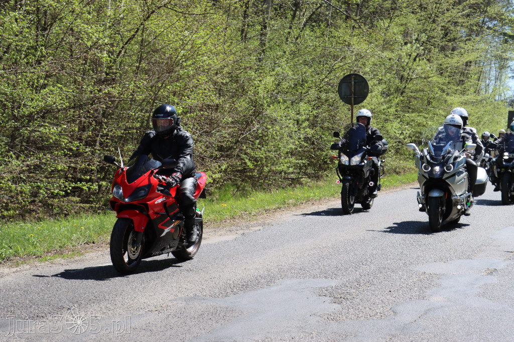 Fotorelacja I: IV Motopiknik w Łazach - parada motocykli