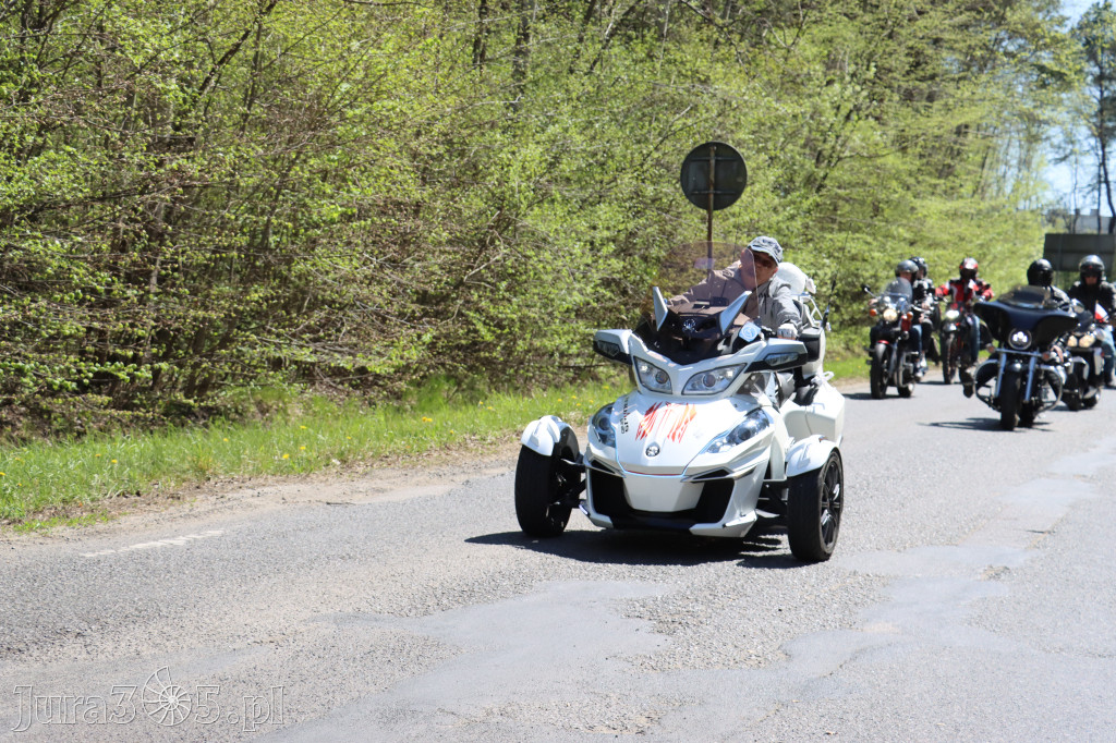 Fotorelacja I: IV Motopiknik w Łazach - parada motocykli