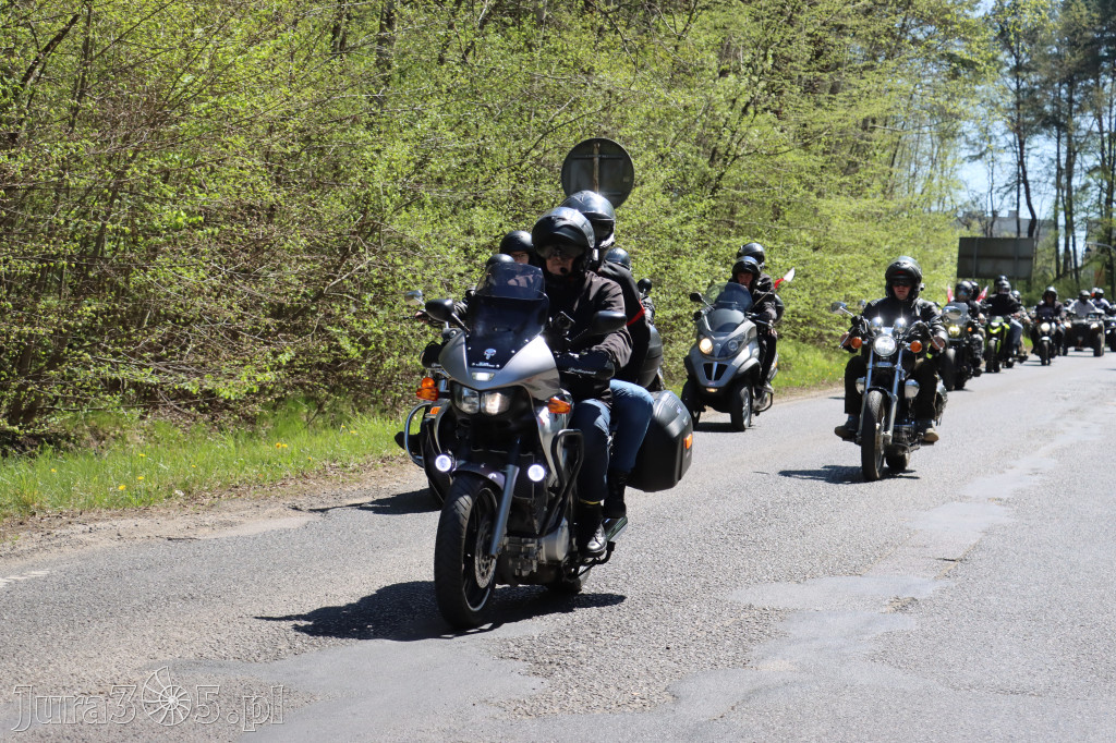 Fotorelacja I: IV Motopiknik w Łazach - parada motocykli