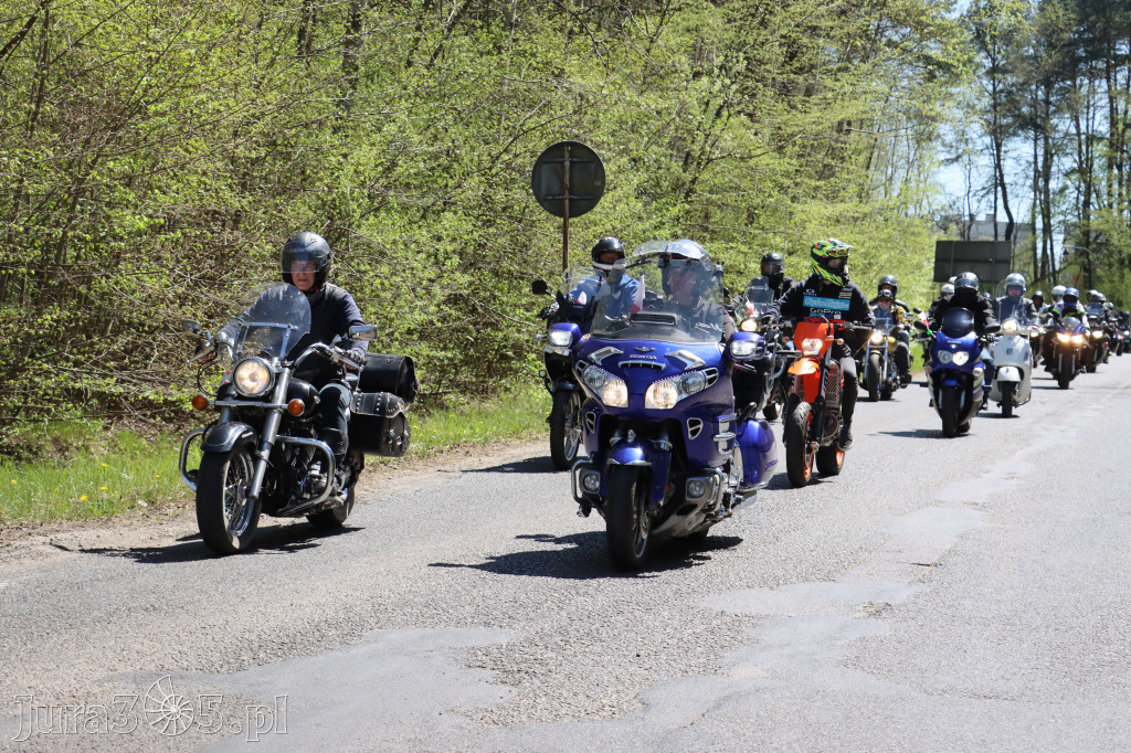 Fotorelacja I: IV Motopiknik w Łazach - parada motocykli