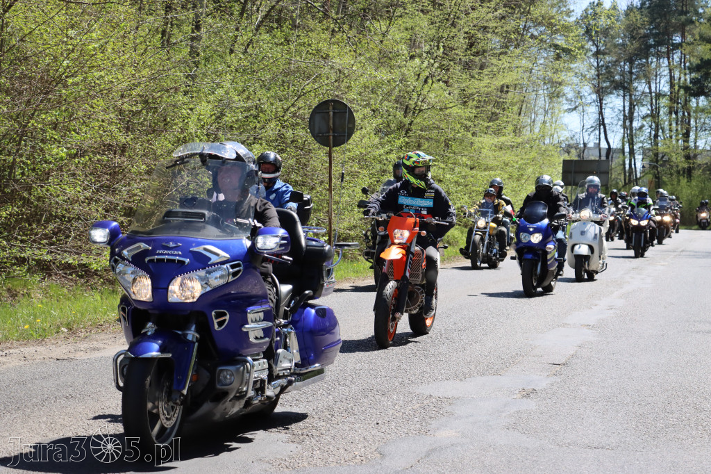 Fotorelacja I: IV Motopiknik w Łazach - parada motocykli