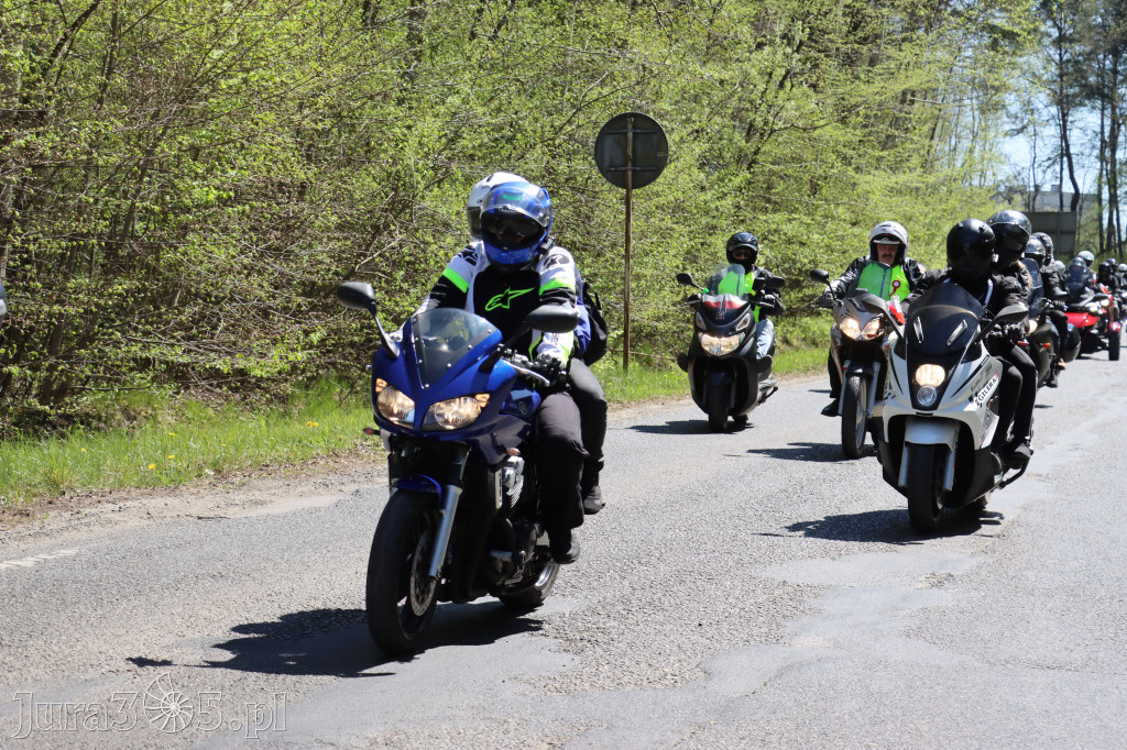 Fotorelacja I: IV Motopiknik w Łazach - parada motocykli