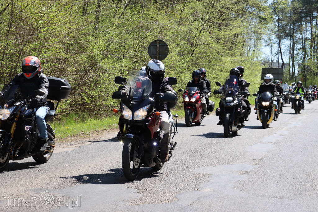 Fotorelacja I: IV Motopiknik w Łazach - parada motocykli
