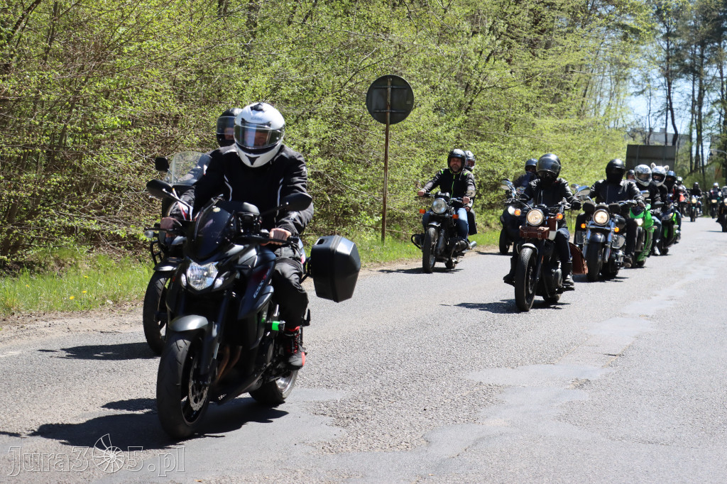 Fotorelacja I: IV Motopiknik w Łazach - parada motocykli