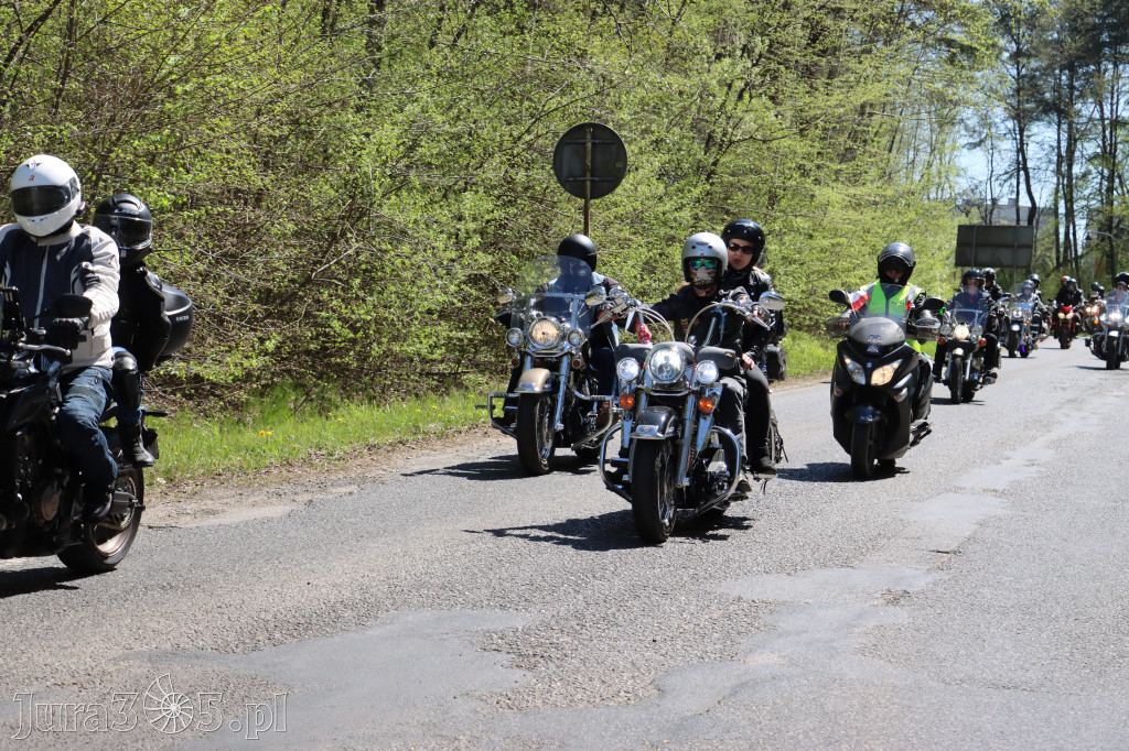 Fotorelacja I: IV Motopiknik w Łazach - parada motocykli