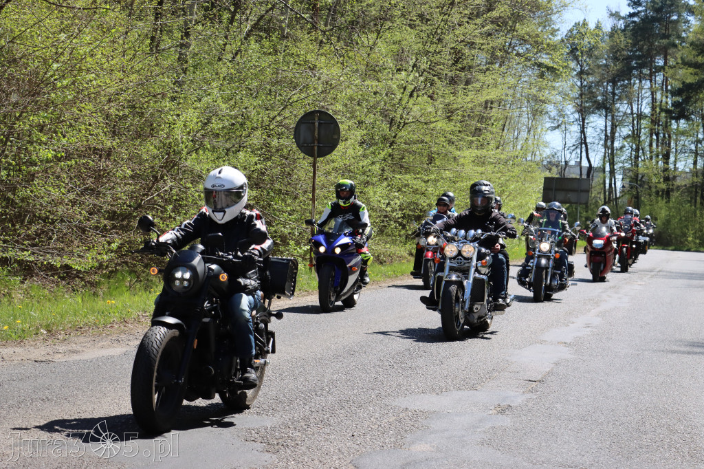 Fotorelacja I: IV Motopiknik w Łazach - parada motocykli
