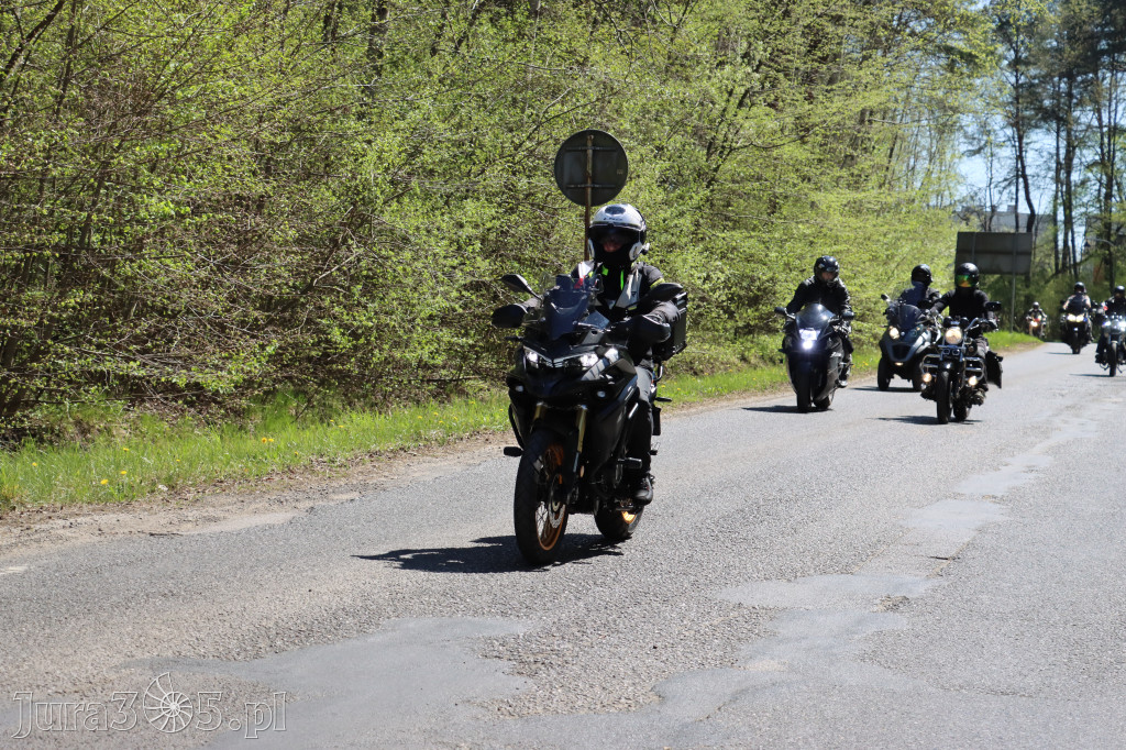 Fotorelacja I: IV Motopiknik w Łazach - parada motocykli