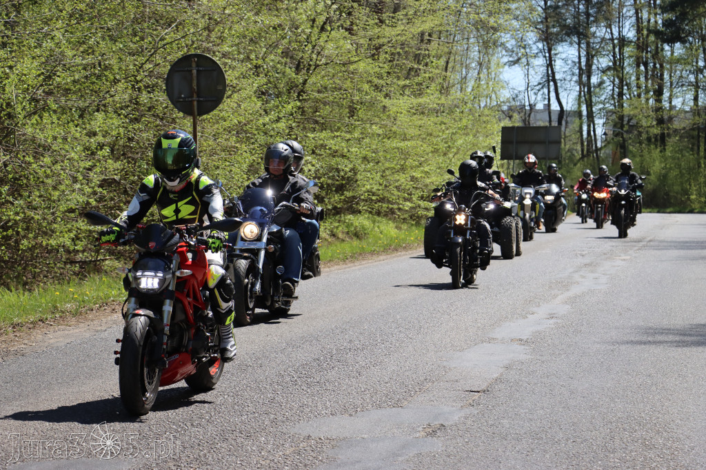 Fotorelacja I: IV Motopiknik w Łazach - parada motocykli