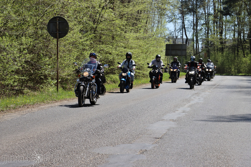 Fotorelacja I: IV Motopiknik w Łazach - parada motocykli