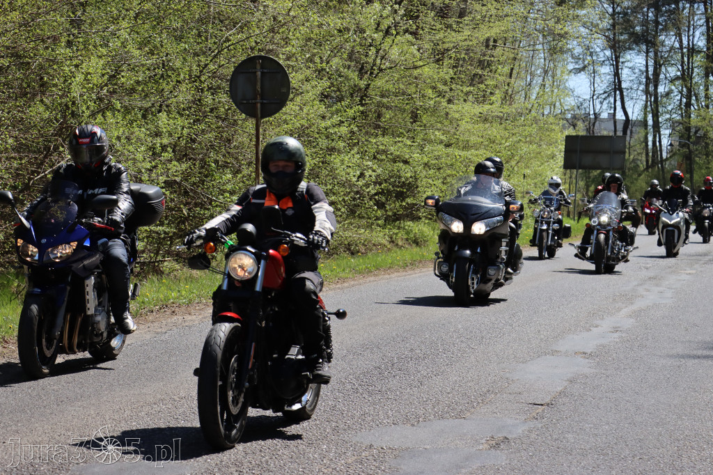 Fotorelacja I: IV Motopiknik w Łazach - parada motocykli