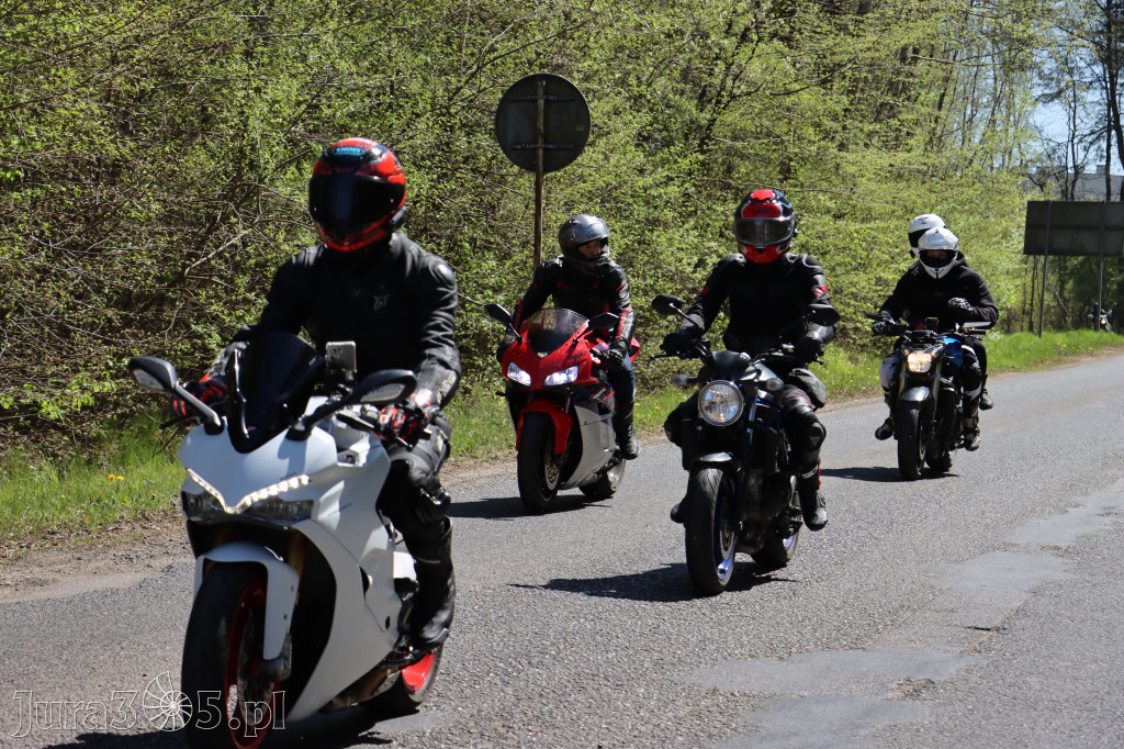 Fotorelacja I: IV Motopiknik w Łazach - parada motocykli
