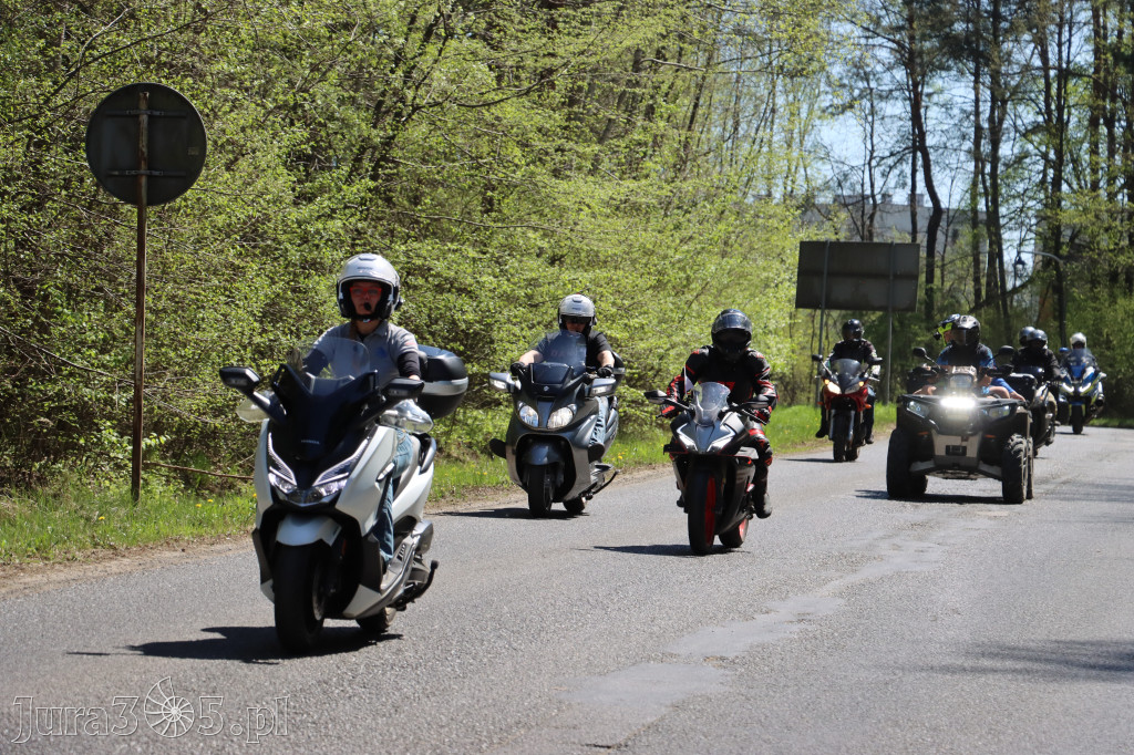 Fotorelacja I: IV Motopiknik w Łazach - parada motocykli