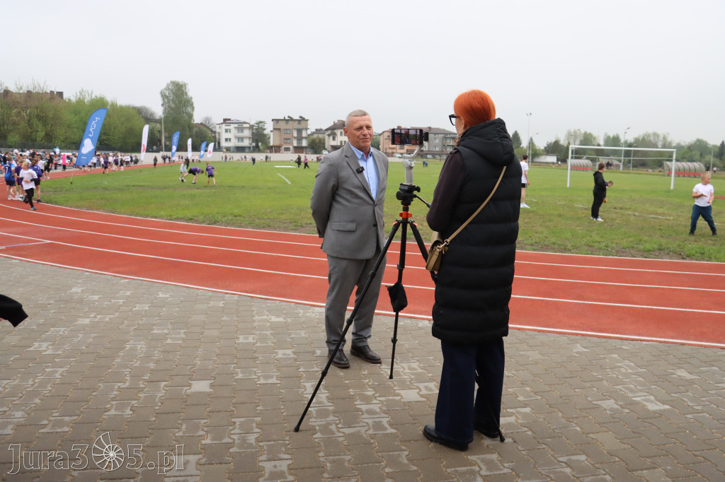 Fotorelacja: Uroczystość otwarcia stadionu miejskiego w Łazach po rewitalizacji