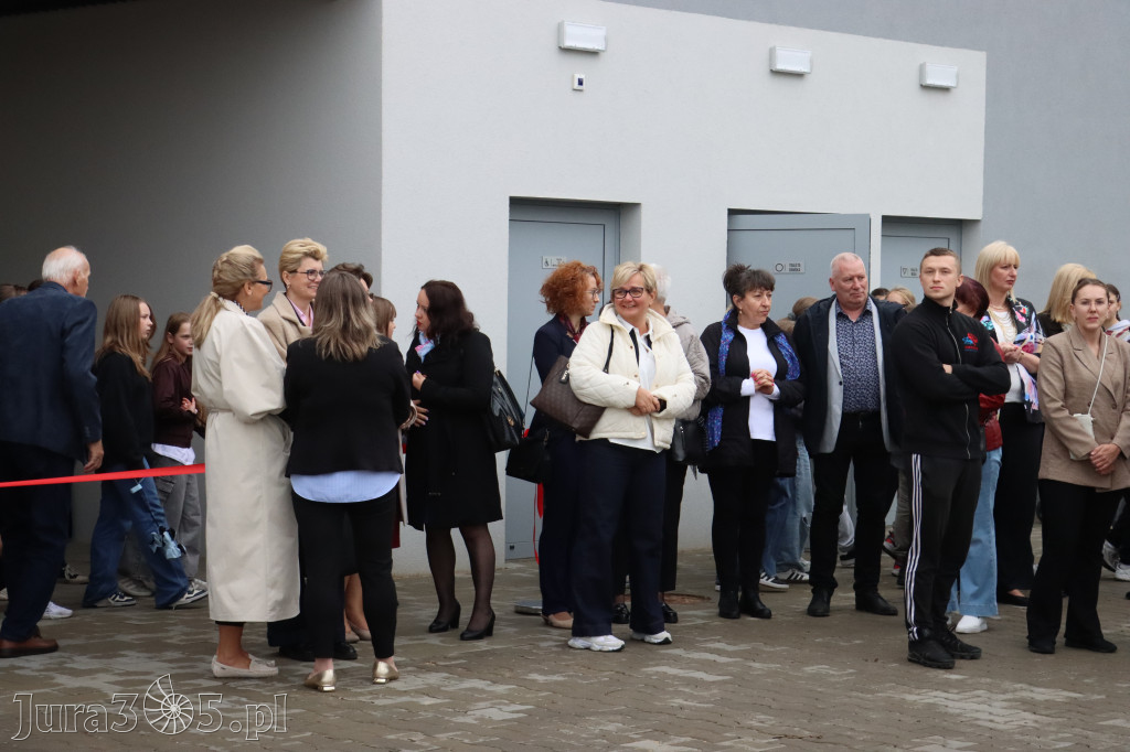 Fotorelacja: Uroczystość otwarcia stadionu miejskiego w Łazach po rewitalizacji
