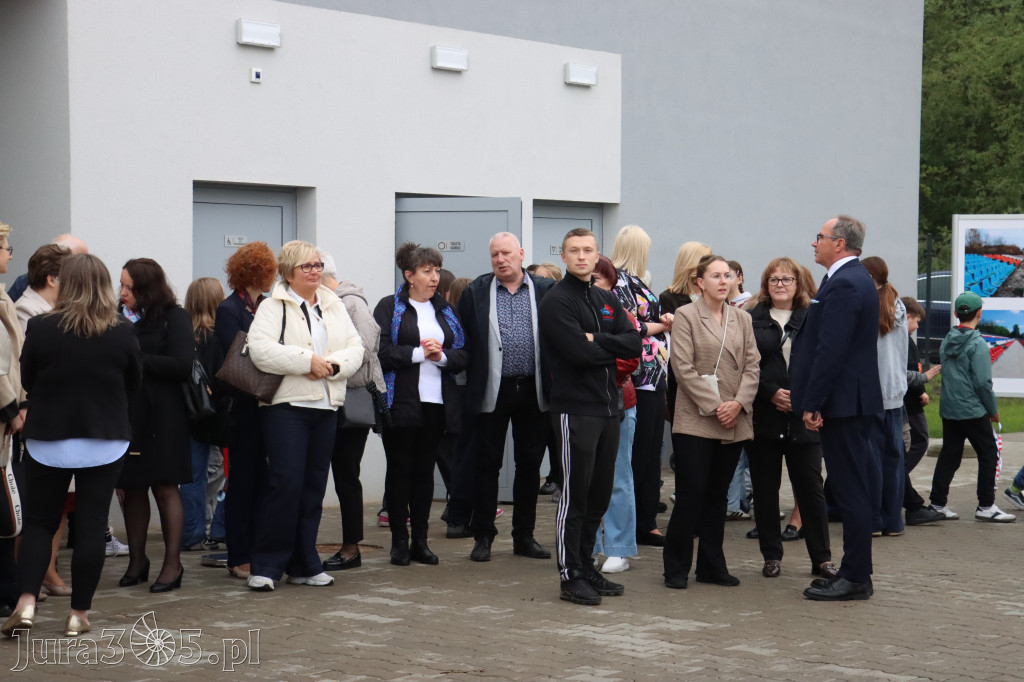 Fotorelacja: Uroczystość otwarcia stadionu miejskiego w Łazach po rewitalizacji