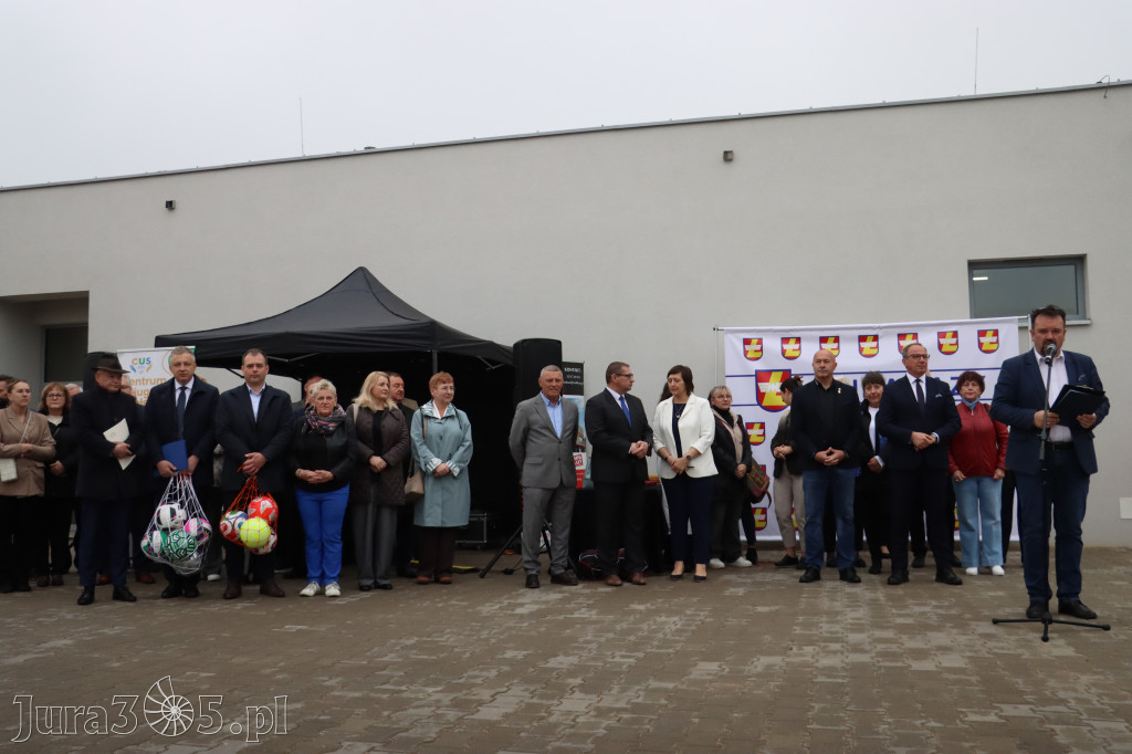 Fotorelacja: Uroczystość otwarcia stadionu miejskiego w Łazach po rewitalizacji