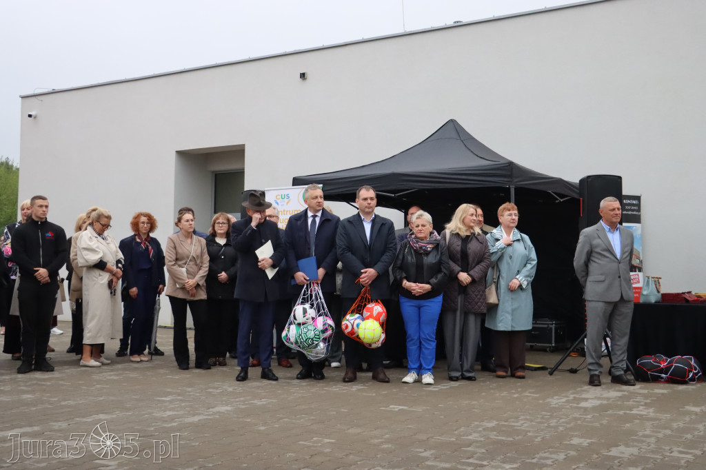 Fotorelacja: Uroczystość otwarcia stadionu miejskiego w Łazach po rewitalizacji