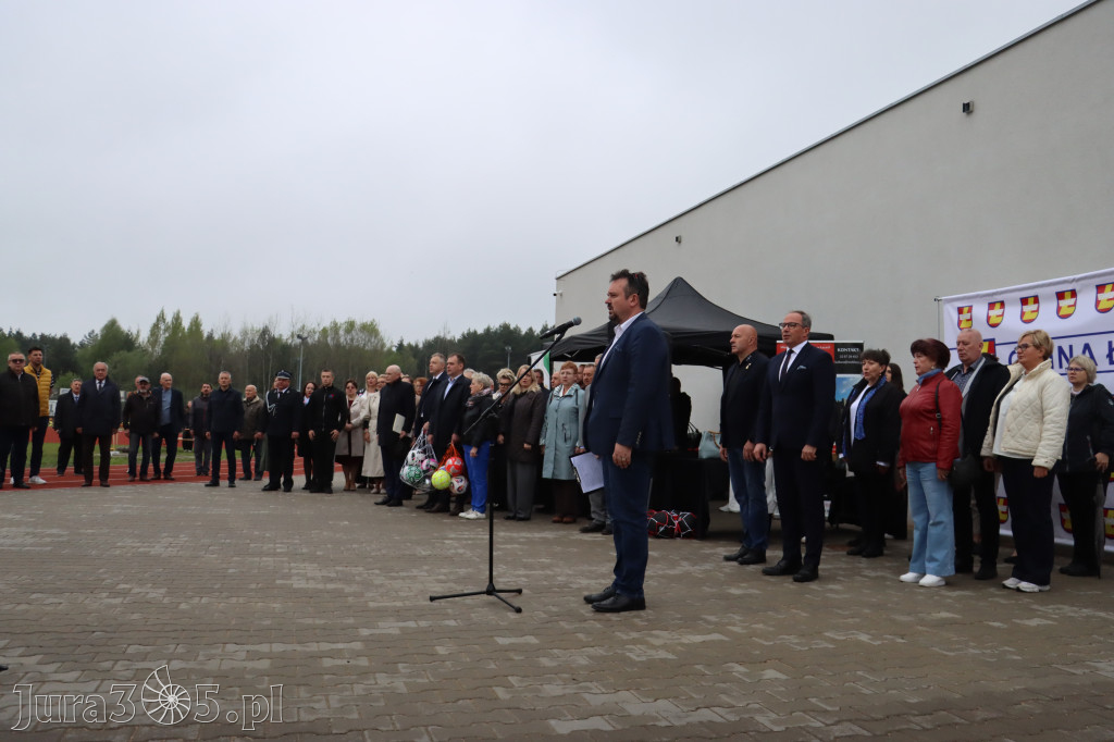 Fotorelacja: Uroczystość otwarcia stadionu miejskiego w Łazach po rewitalizacji