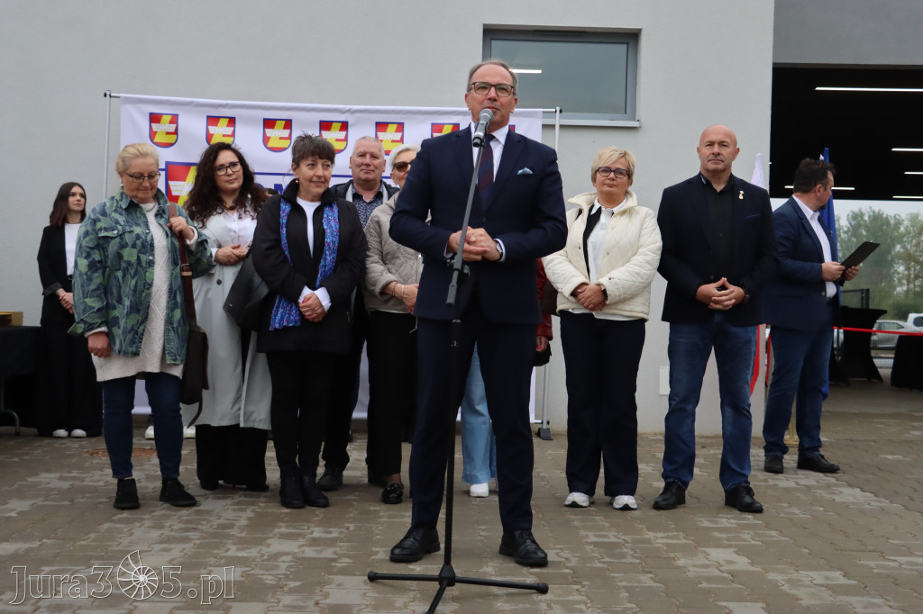 Fotorelacja: Uroczystość otwarcia stadionu miejskiego w Łazach po rewitalizacji