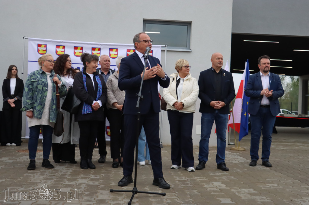 Fotorelacja: Uroczystość otwarcia stadionu miejskiego w Łazach po rewitalizacji