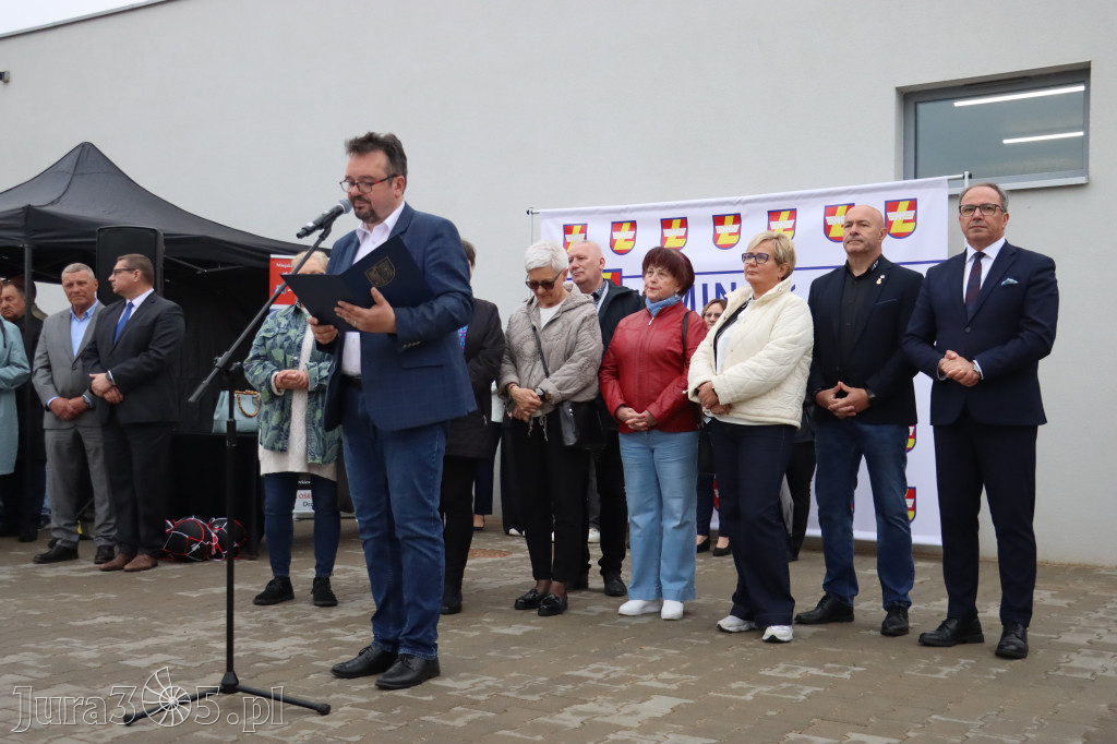 Fotorelacja: Uroczystość otwarcia stadionu miejskiego w Łazach po rewitalizacji