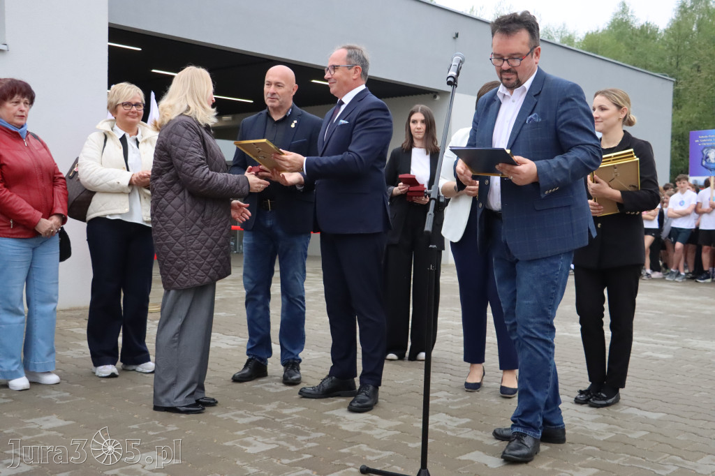 Fotorelacja: Uroczystość otwarcia stadionu miejskiego w Łazach po rewitalizacji