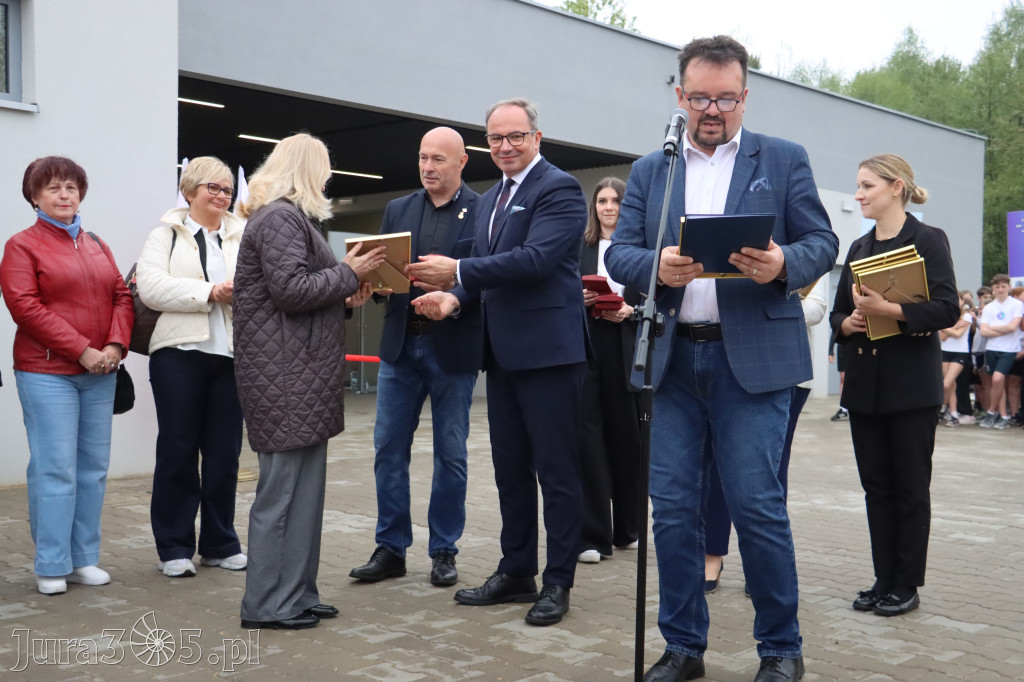 Fotorelacja: Uroczystość otwarcia stadionu miejskiego w Łazach po rewitalizacji
