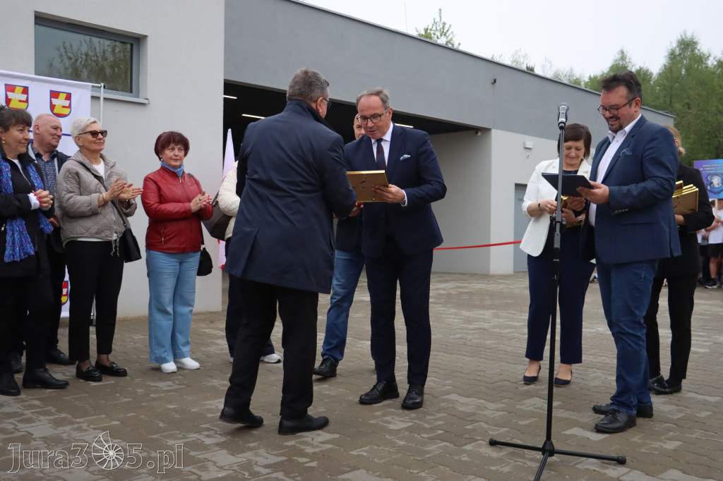 Fotorelacja: Uroczystość otwarcia stadionu miejskiego w Łazach po rewitalizacji