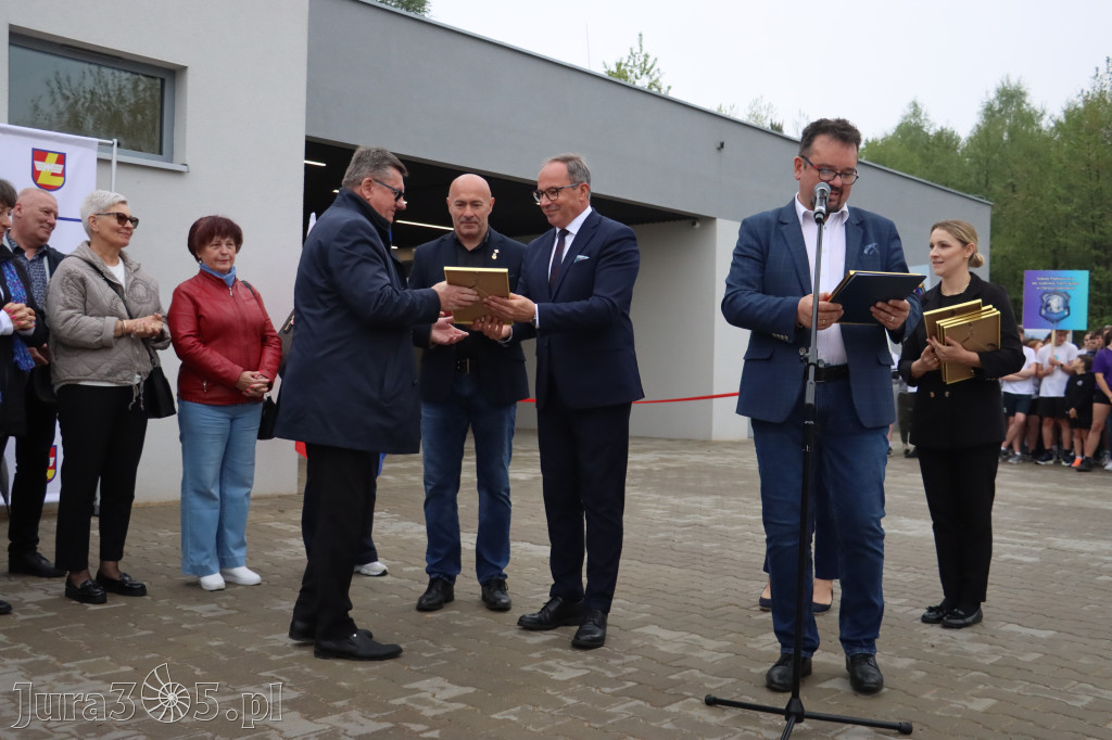 Fotorelacja: Uroczystość otwarcia stadionu miejskiego w Łazach po rewitalizacji