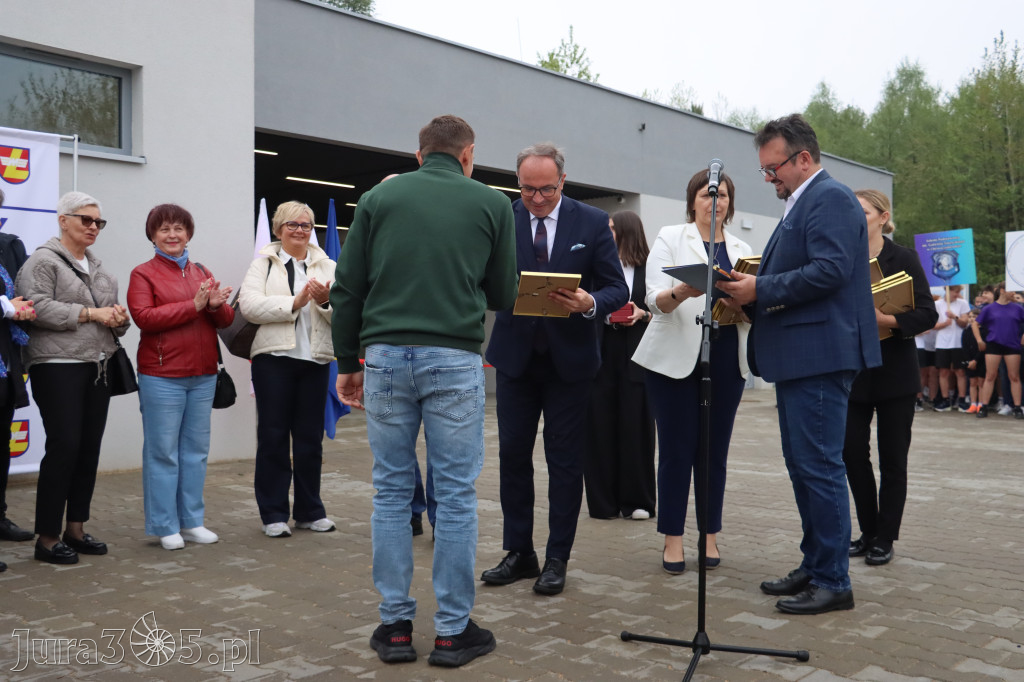 Fotorelacja: Uroczystość otwarcia stadionu miejskiego w Łazach po rewitalizacji