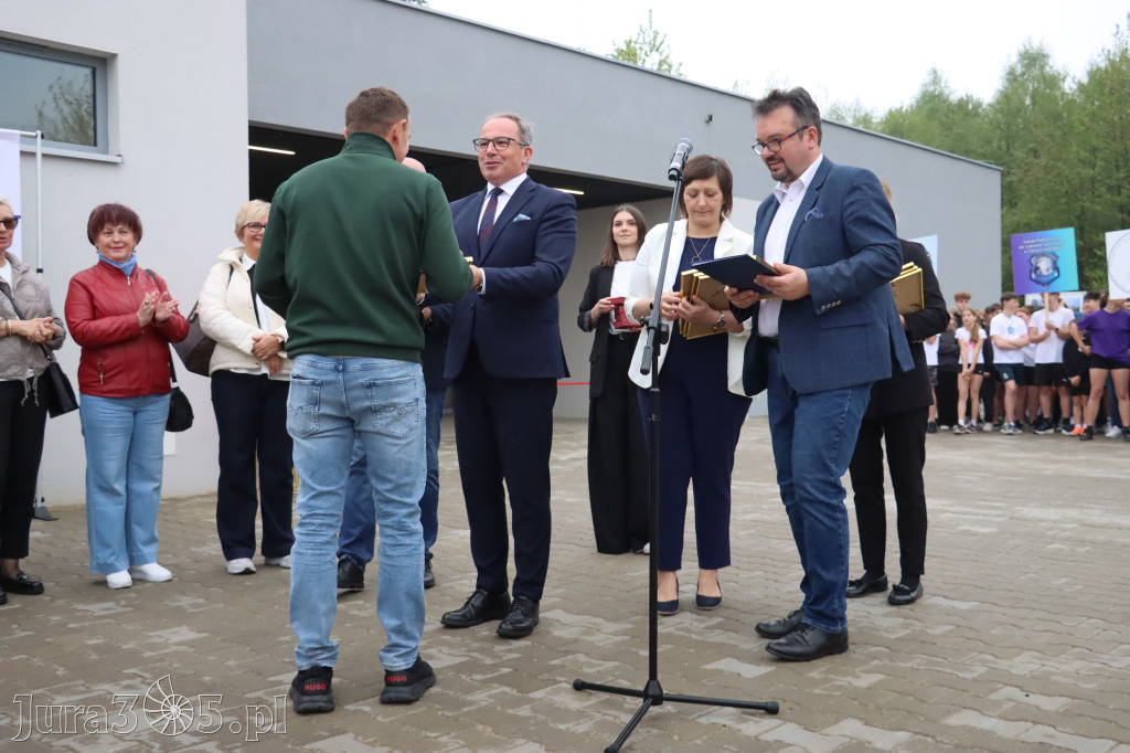 Fotorelacja: Uroczystość otwarcia stadionu miejskiego w Łazach po rewitalizacji