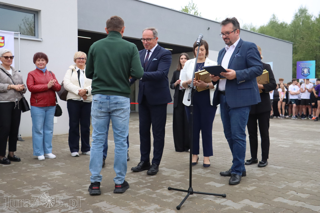 Fotorelacja: Uroczystość otwarcia stadionu miejskiego w Łazach po rewitalizacji