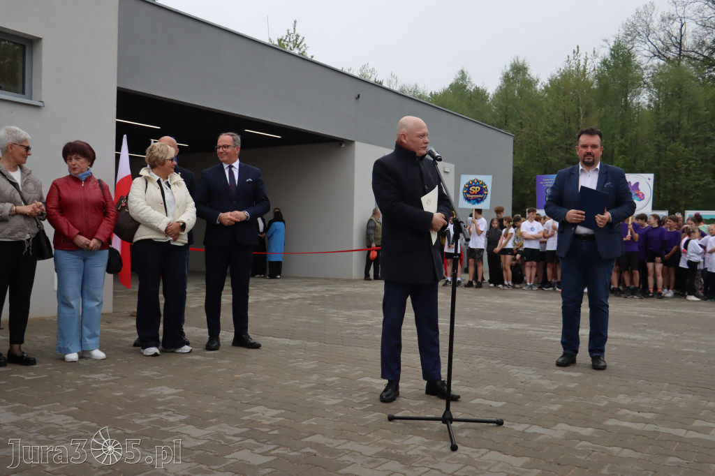 Fotorelacja: Uroczystość otwarcia stadionu miejskiego w Łazach po rewitalizacji